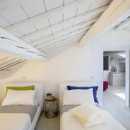 Sleeps 12 With Pool And Wifi * San Ginesio