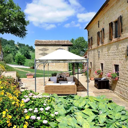 别墅 Sleeps 12 With Pool And Wifi San Ginesio