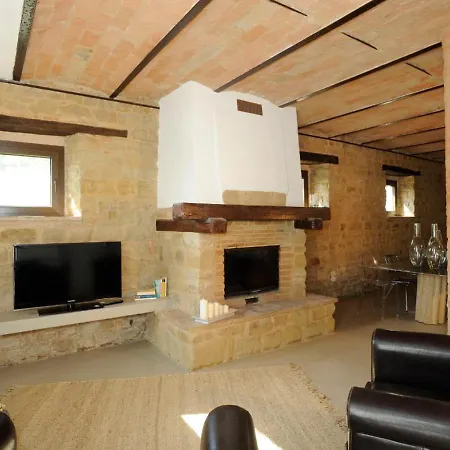 别墅 Sleeps 12 With Pool And Wifi San Ginesio