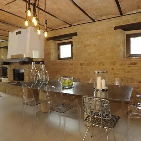 Sleeps 12 With Pool And Wifi *