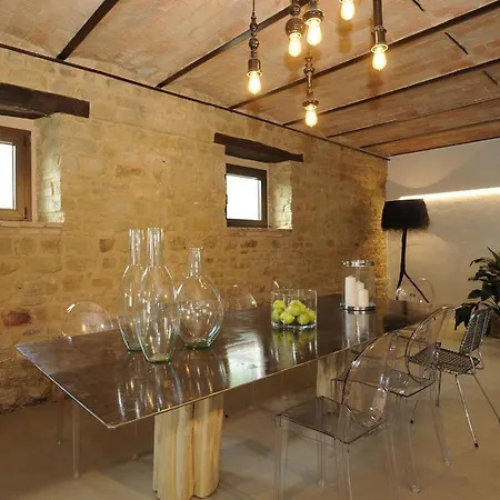 别墅 Sleeps 12 With Pool And Wifi San Ginesio